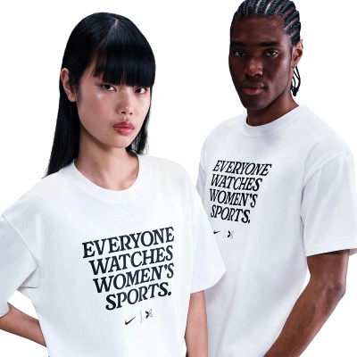 Playera Everyone Watches Women´s Sports