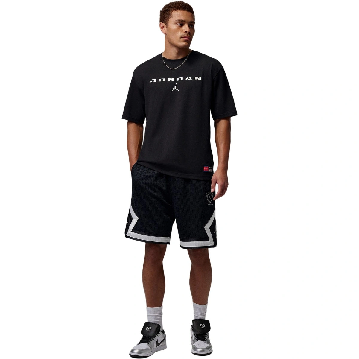 camiseta-jordan-brooklyn-gfx-crew-black-5