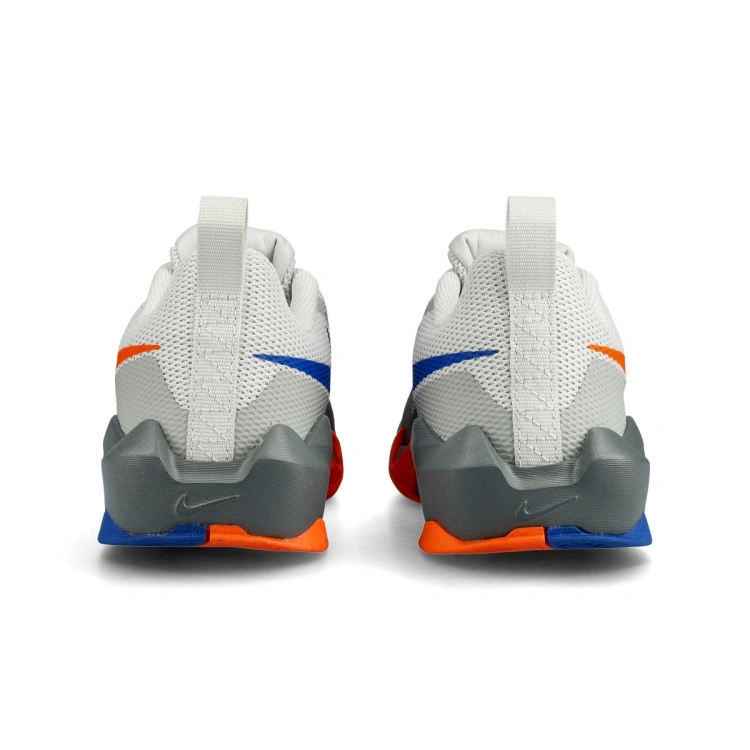 zapatillas-nike-s.t.-dynamite-nino-gris-4