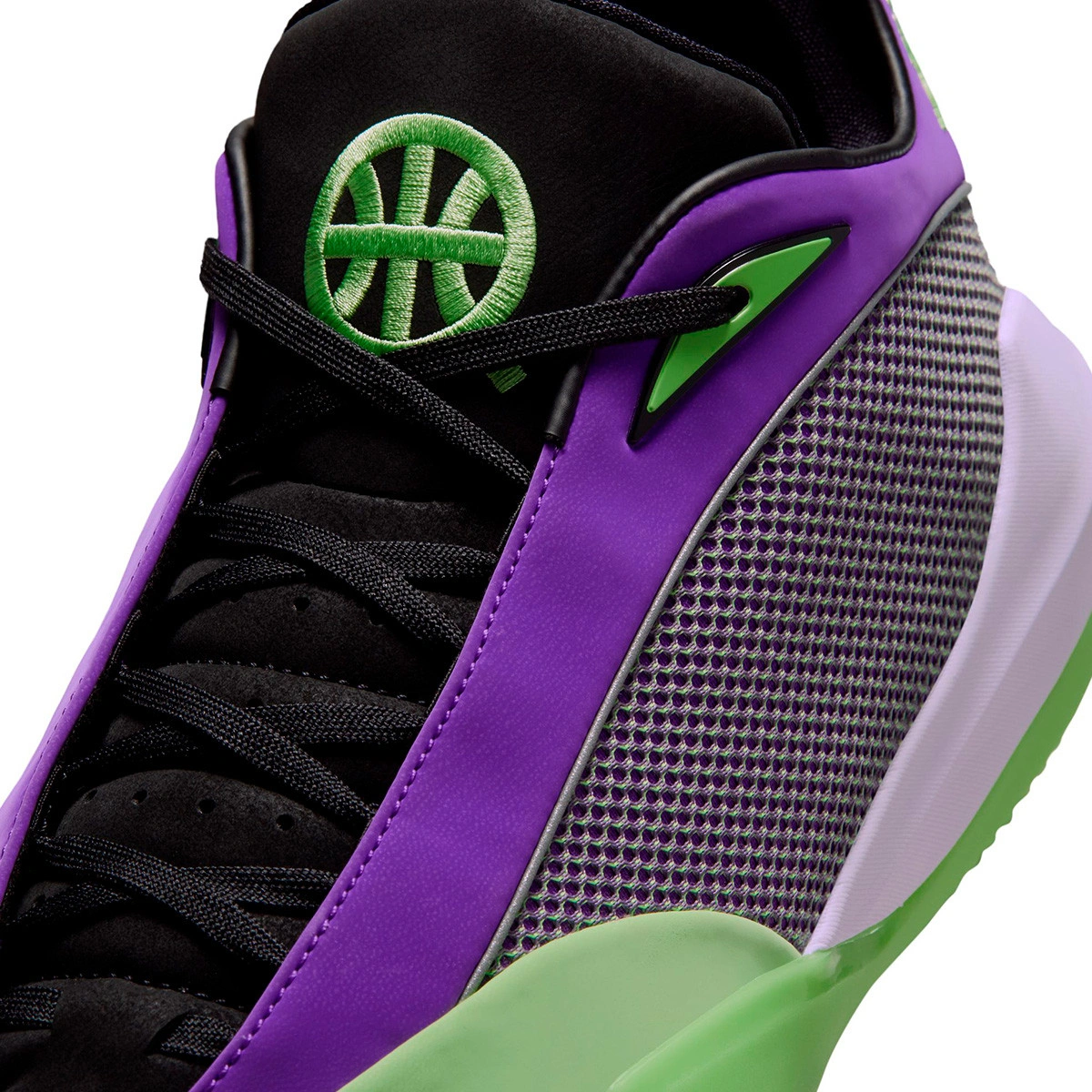 zapatillas-jordan-triangle-q54-action-grape-key-lime-black-white-6