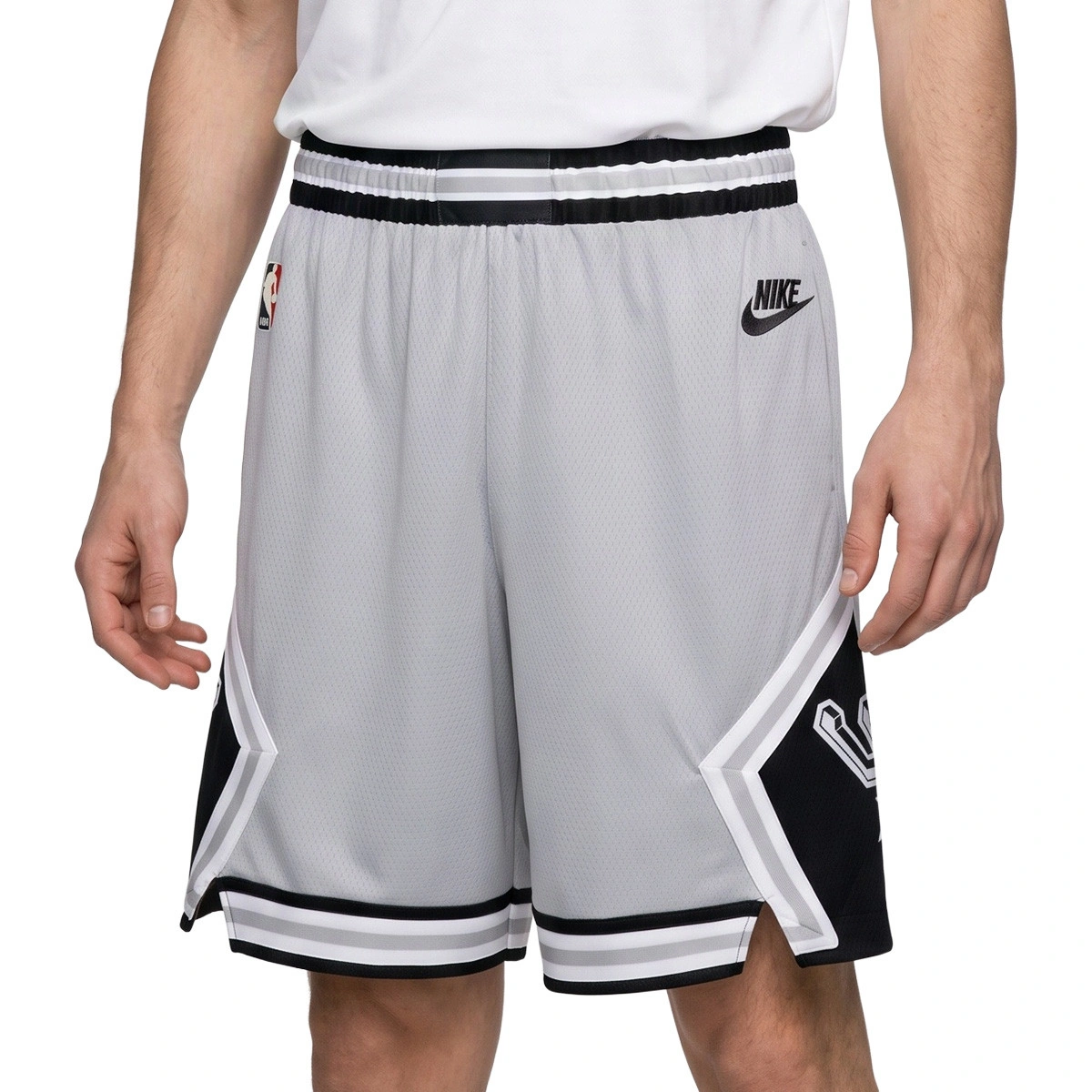 pantalon-corto-nike-san-antonio-spurs-swingman-hardwood-classics-2026-flt-silver-black-0