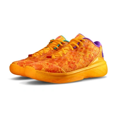 Zapatillas Kobe 3 Low Protro Amor Eterno