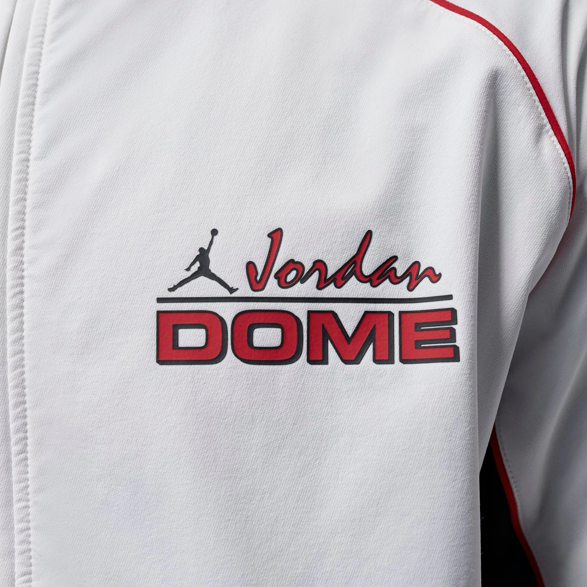 chaqueta-jordan-sport-space-jam-summit-white-black-varsity-red-3